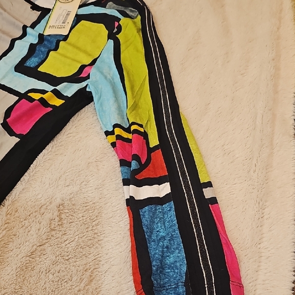 Colorful Geometric Long Sleeve Top - Picture 7 of 8